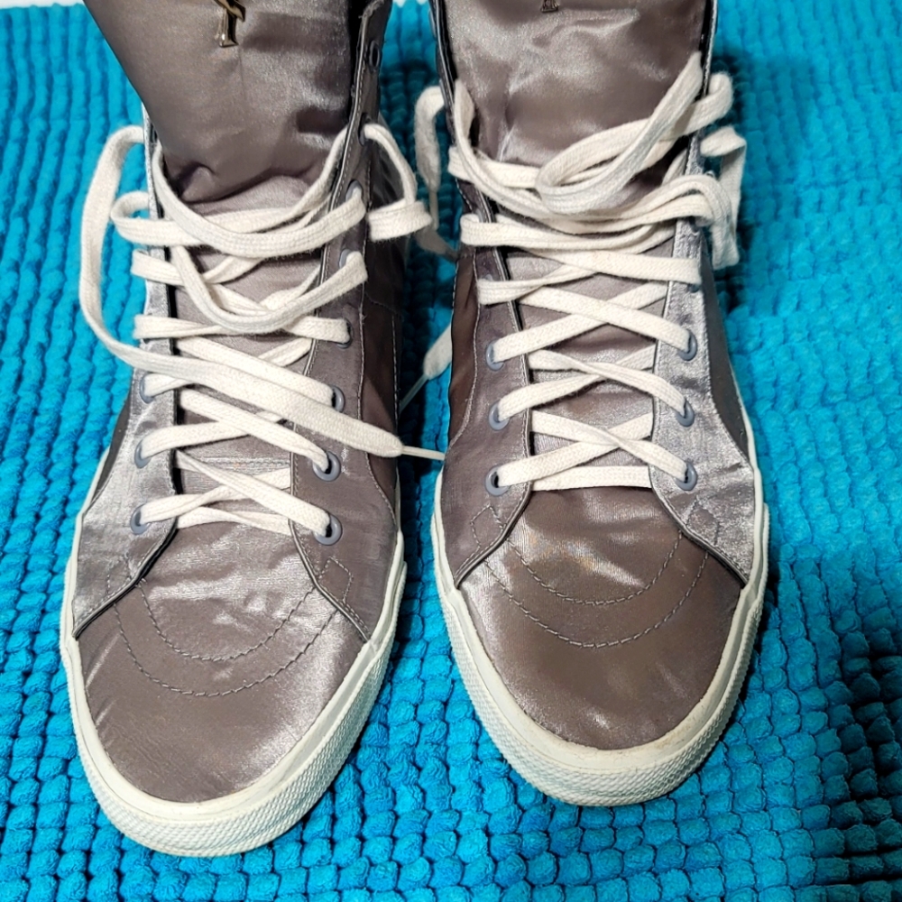 Yves Saint Laurent Sneakers